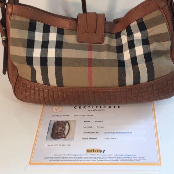 BURBERRY STUNNING BAGUETTE STYLE AUTHENTIC BAG WITH EXTRA STORAGE POCKETS - Picture 2 of 16